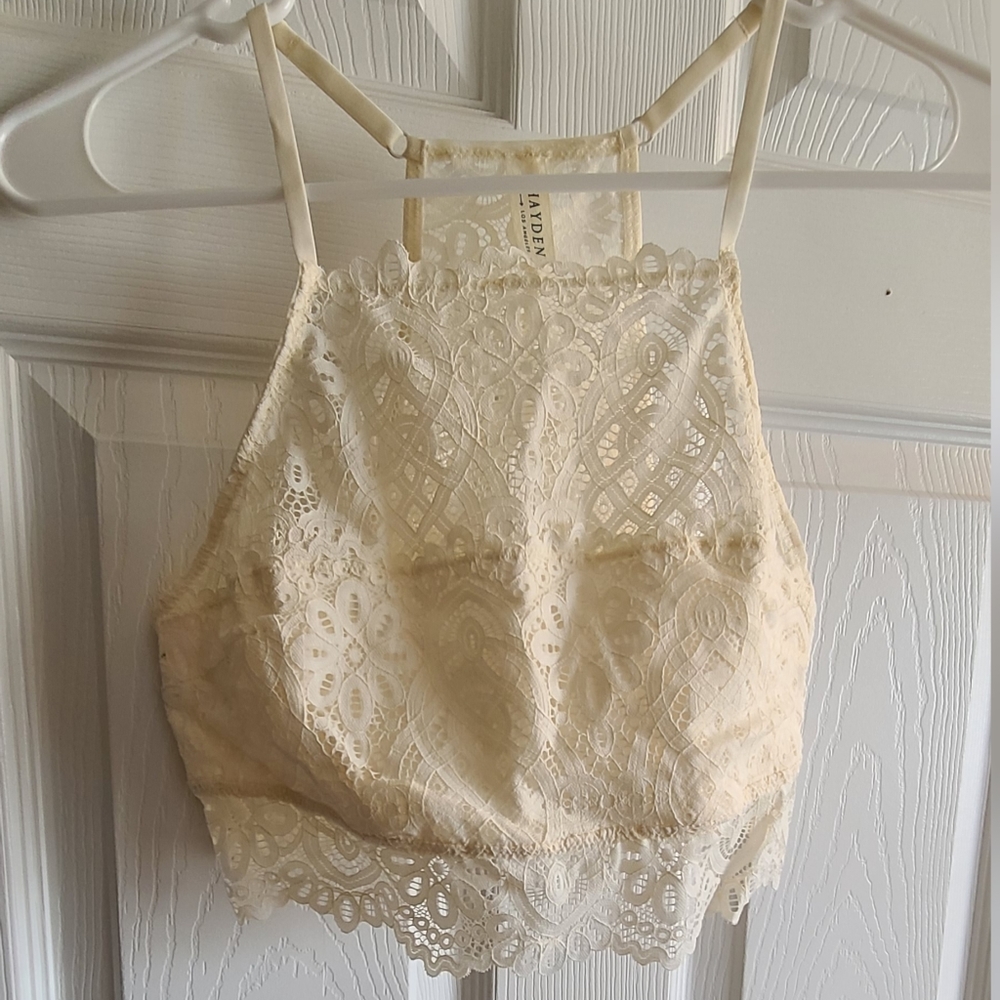 M Lace Keyhole Back Bralette